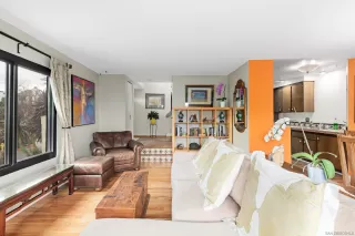 Photo #3: 240004582 Listing