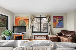 Photo #5: 240004582 Listing