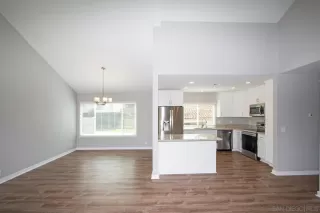 Photo #6: 240004585 Listing 