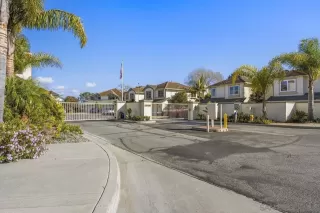 Photo #2: 240004595 Listing 