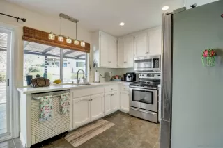 Photo #1: 240004645 Listing 