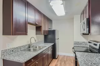 Photo #6: 240004650 Listing 