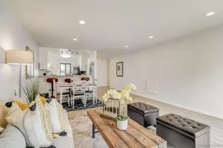 Photo #3: 240004652 Listing