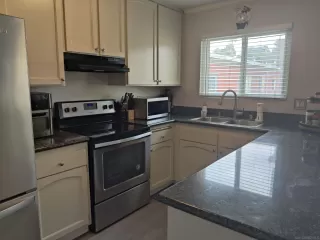 Photo #3: 240004696 Listing 