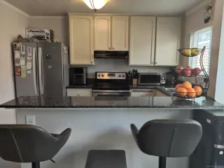 Photo #4: 240004696 Listing 