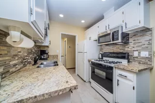 Photo #2: 240004713 Listing