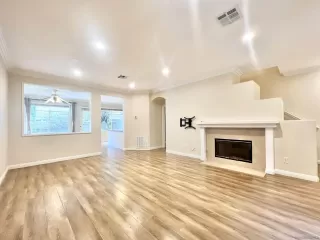 Photo #4: 240004739 Listing