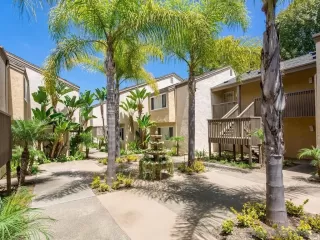 Photo #2: 240004749 Listing
