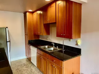 Photo #5: 240004749 Listing