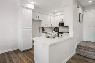 Photo #3: 240004759 Listing