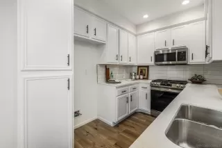 Photo #5: 240004759 Listing