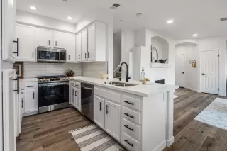 Photo #6: 240004759 Listing