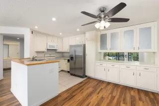 Photo #3: 240004772 Listing