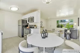 Photo #6: 240004781 Listing