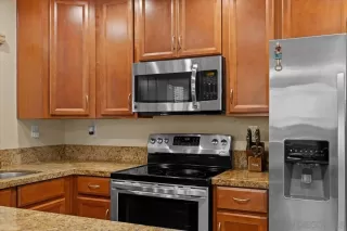 Photo #4: 240004799 Listing