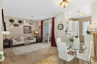 Photo #5: 240004847 Listing