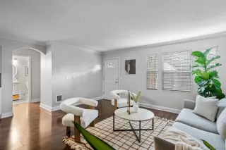 Photo #6: 240004855 Listing 