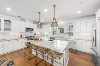 Photo #4: 240004863 Listing