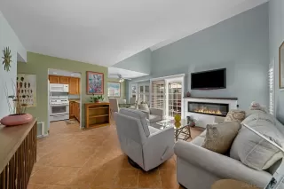 Photo #5: 240004884 Listing