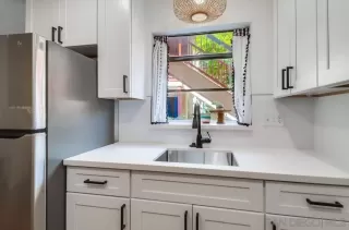 Photo #1: 240004945 Listing