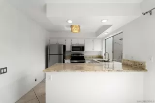 Photo #4: 240004946 Listing 