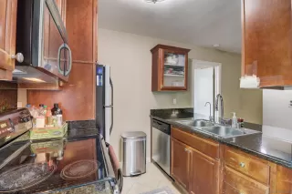 Photo #2: 240004959 Listing 