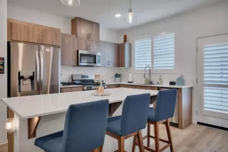 Photo #2: 240004981 Listing