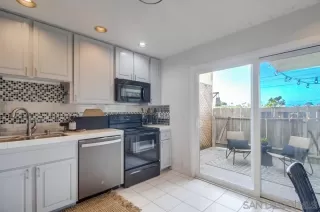 Photo #4: 240005008 Listing