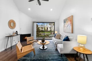 Photo #5: 240005019 Listing