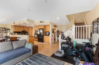 Photo #6: 240005043 Listing