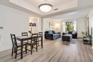 Photo #4: 240005046 Listing