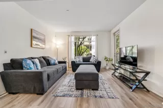 Photo #5: 240005046 Listing