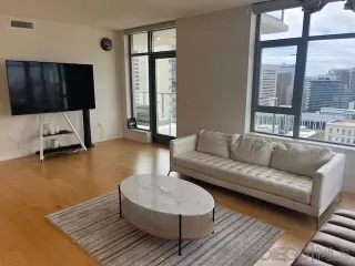 Photo #6: 240005051 Listing