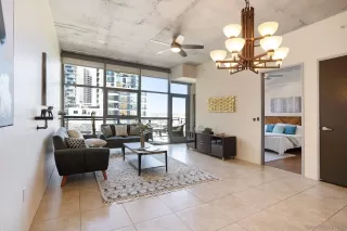 Photo #3: 240005089 Listing 