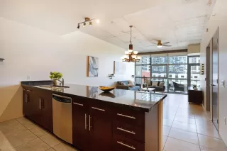 Photo #6: 240005089 Listing 