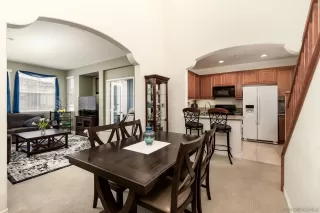 Photo #5: 240005111 Listing 