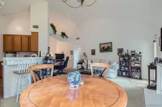 Photo #5: 240005115 Listing 