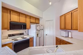 Photo #6: 240005115 Listing 