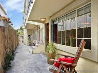 Photo #2: 240005141 Listing