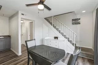 Photo #6: 240005142 Listing