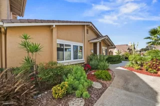 Photo #1: 240005159 Listing