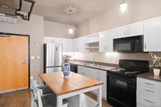 Photo #5: 240005181 Listing 