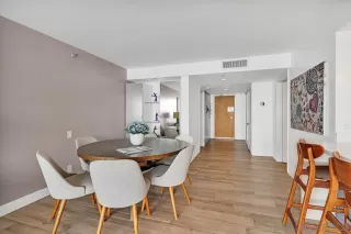 Photo #2: 240005192 Listing