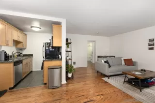 Photo #5: 240005206 Listing