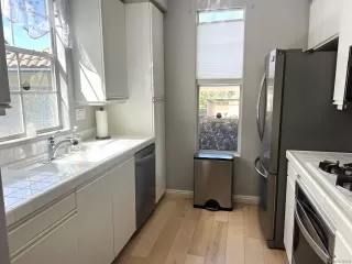 Photo #5: 240005212 Listing