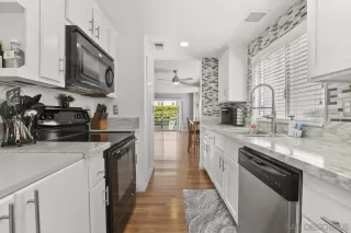 Photo #5: 240005224 Listing