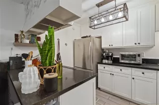 Photo #4: 240005271 Listing