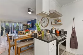 Photo #6: 240005271 Listing