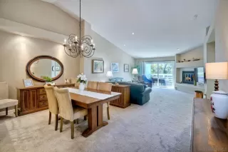 Photo #6: 240005337 Listing