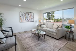 Photo #2: 240005363 Listing